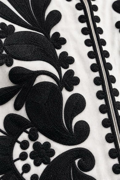 Boho Chic Siyah Nakışlı Yelek