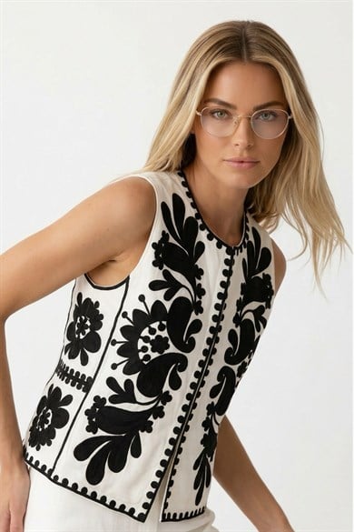 Boho Chic Siyah Nakışlı YelekCeketİSTANGÜL BUTİK