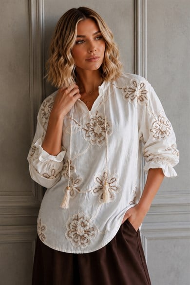Premium Çiçek Aplikeli Nakış İşlemeli Bağcık Detaylı Bohem Vintage Kadın BluzGömlekİSTANGÜL BUTİK