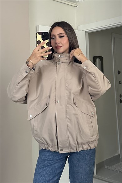 Kadın Ekose Detaylı Tokalı Dik Yaka Fermuarlı Oversize Parka Ceket - Bej