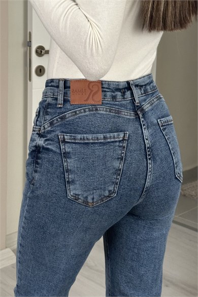 Kadın Yüksek Bel Likralı Push Up Straight Jean Pantolon - Orta Mavi 