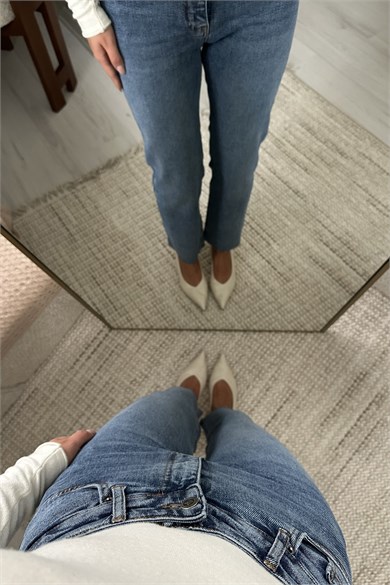 Kadın Yüksek Bel Likralı Push Up Straight Jean Pantolon - Orta Mavi 