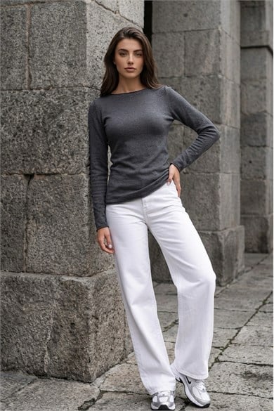 Kadın Kayık Yaka Angora Dokulu İnce Triko Bluz – Yumuşak Fit Kesim Kazak - GriKayık Yaka Angora Dokulu İnce Triko Bluz Siyah | İstangul ButikTriko&KazakİSTANGÜL BUTİK