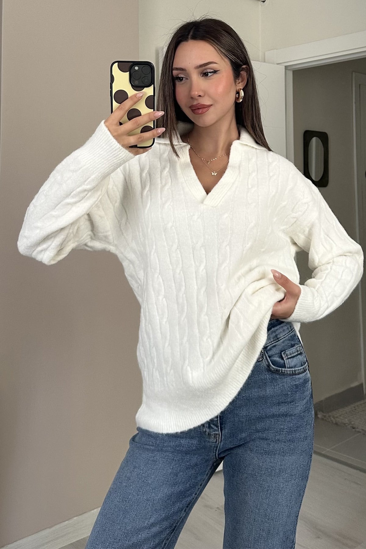 Kadın Polo Yaka Saç Örgü Desenli Oversize Yumoş Triko Kazak - EkruKadın Polo Yaka Saç Örgü Desenli Oversize Yumoş Triko KazakTriko&KazakİSTANGÜL BUTİK