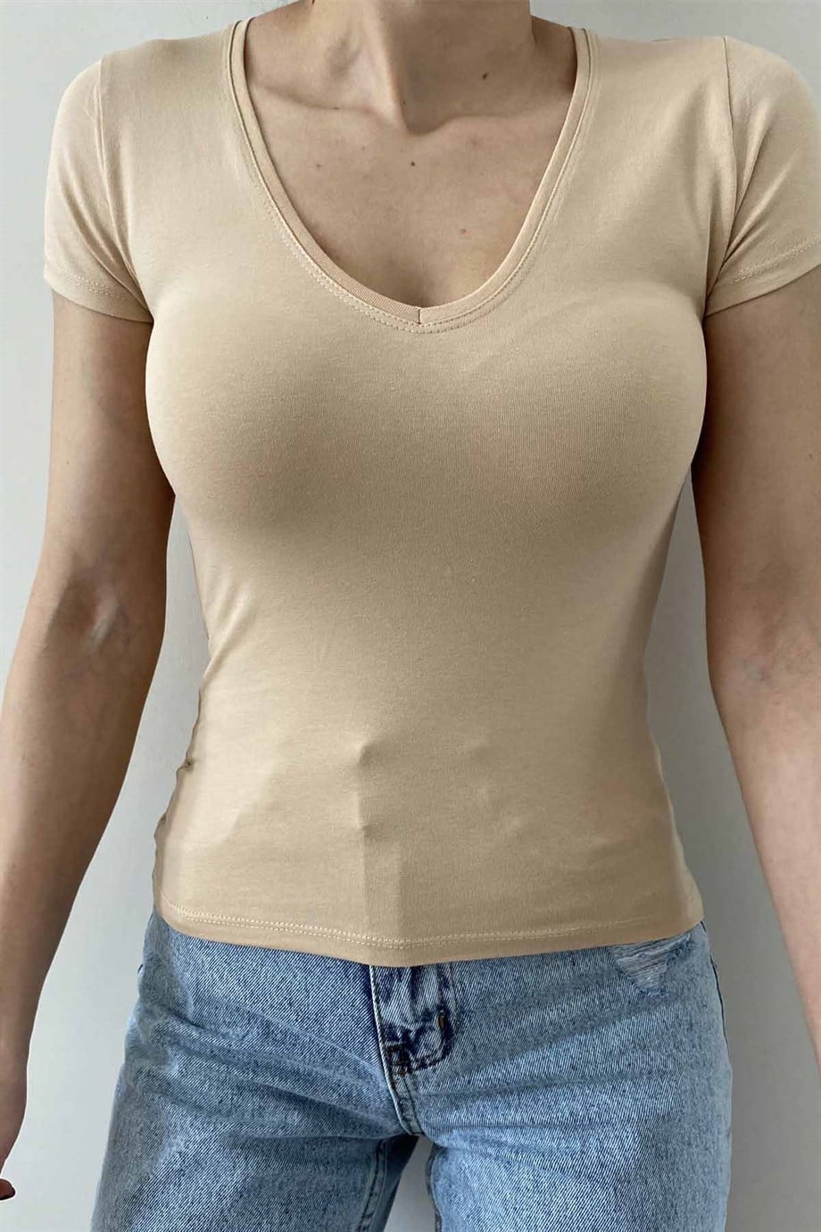 Karol V Yaka Pamuklu T Shirt