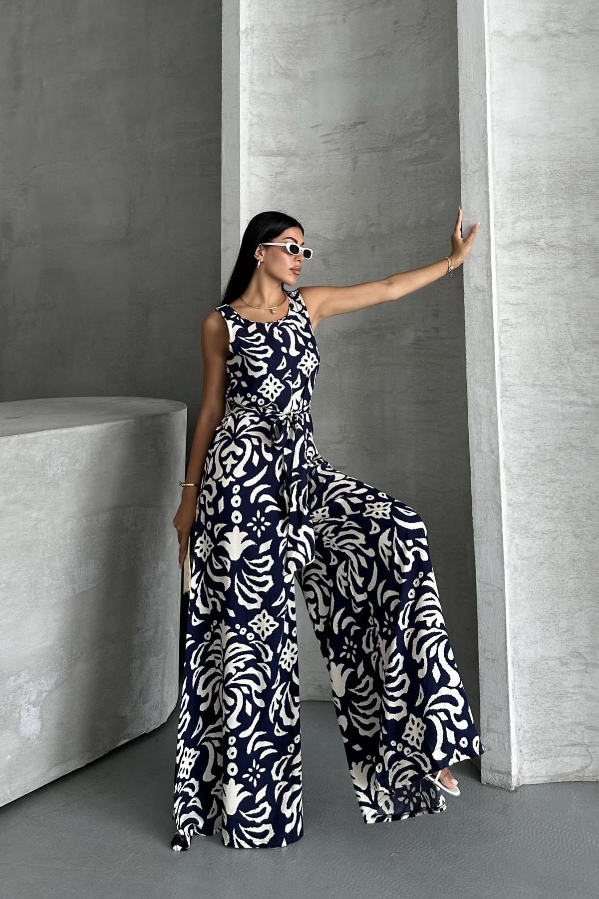 Urban Chic Yazlık Viskon Tulum Rahat KesimUrban Chic Yazlık Rahat Kesim Viskon Tulum - Kadın Oversize TulumTULUMİSTANGÜL BUTİK