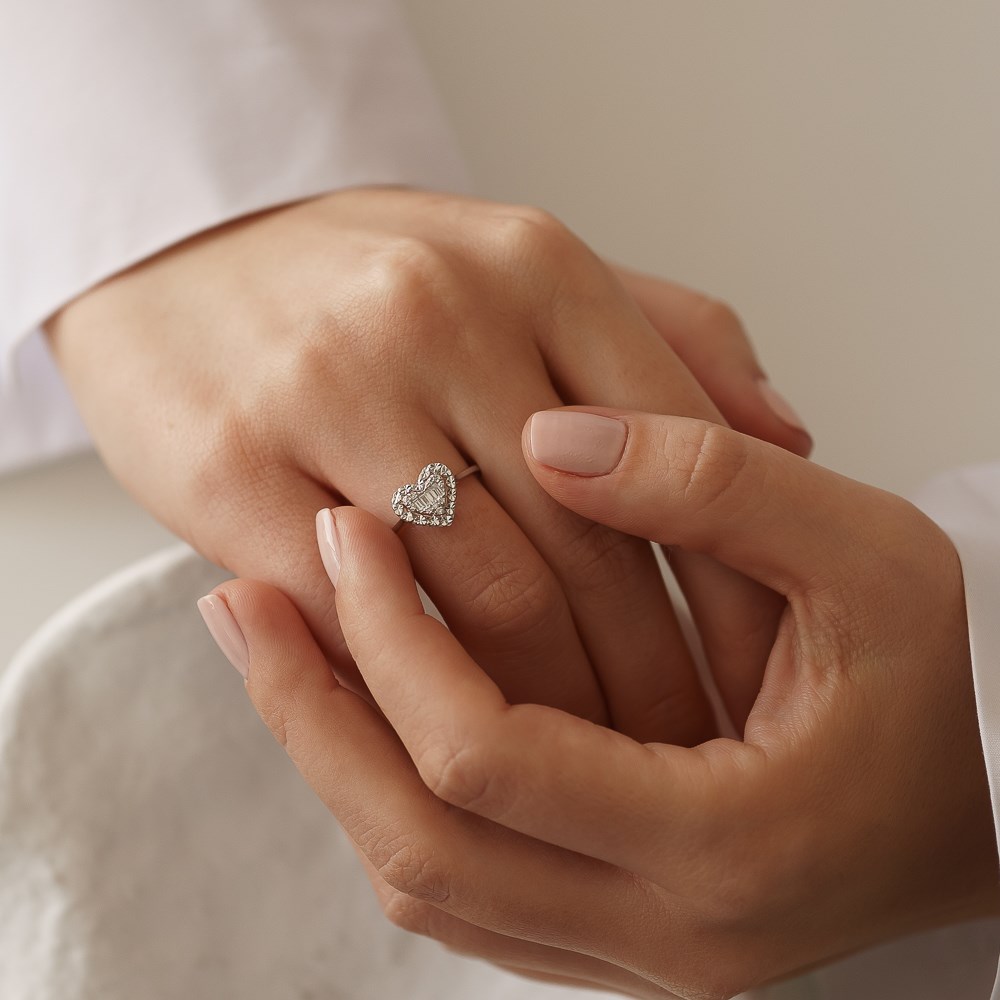 0.13 Ct Kalp Pırlanta Yüzük