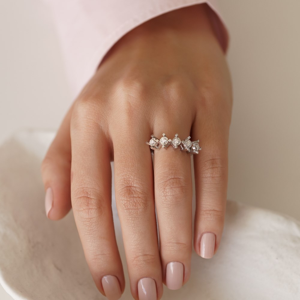 0.15 Ct Efektli Pırlanta Beştaş Yüzük