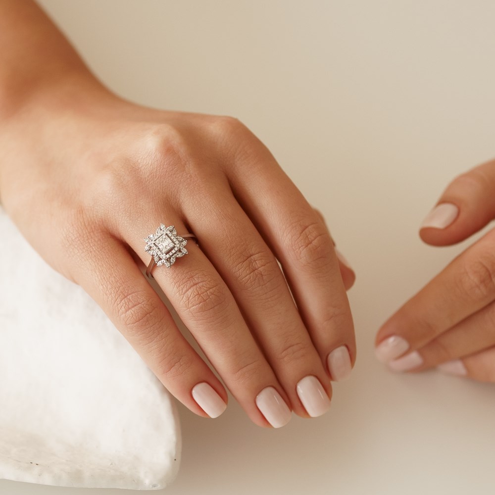 0.31 Ct Pırlanta Zambak Yüzük