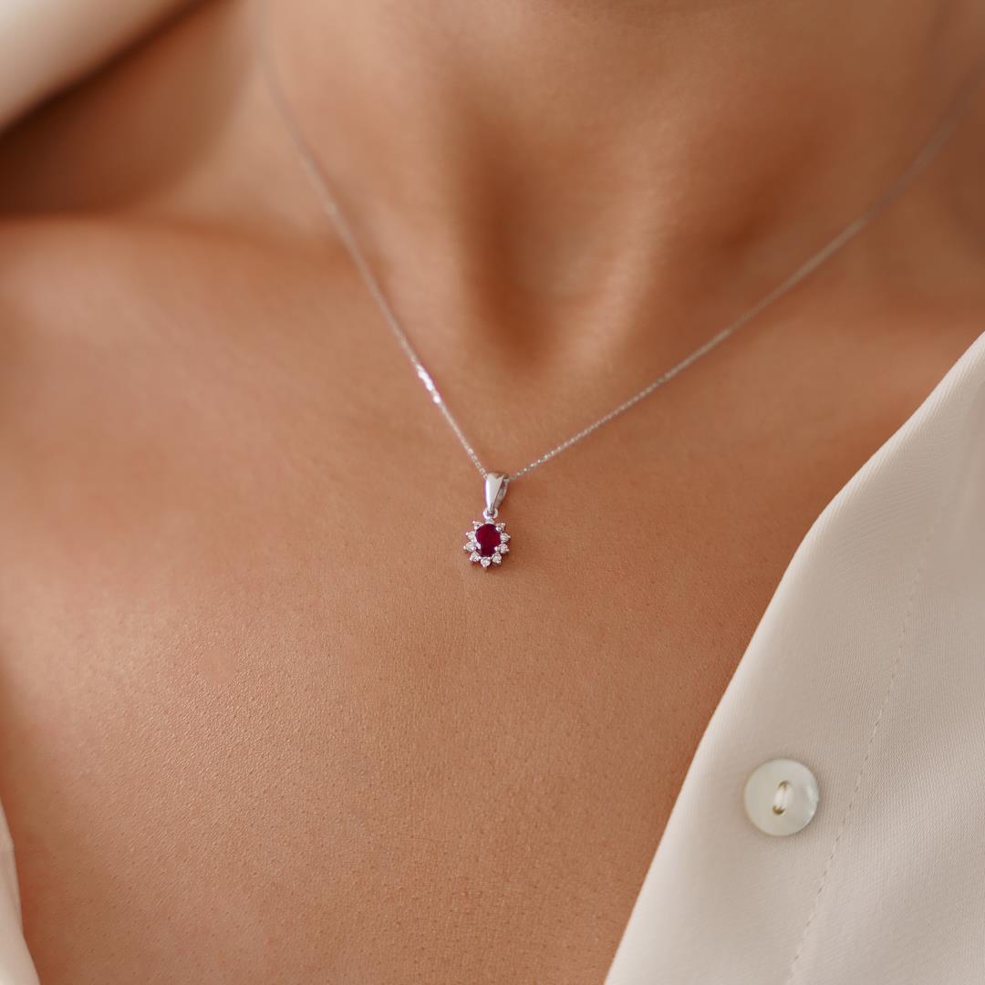 0.47 Ct Yakut Taşlı Pırlanta Kolye