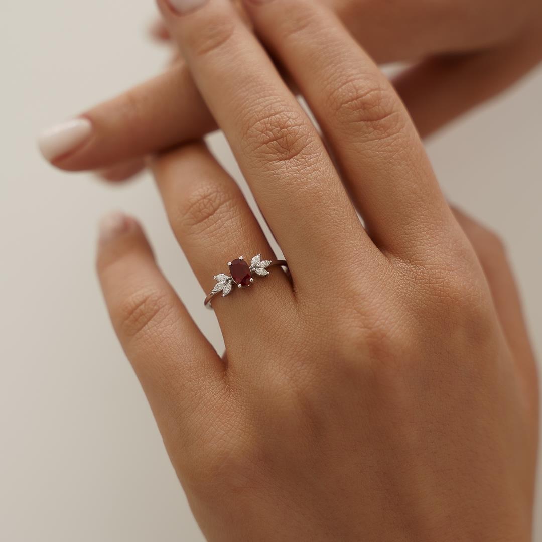 0.73 Ct Yakut Taşlı Pırlanta Yüzük