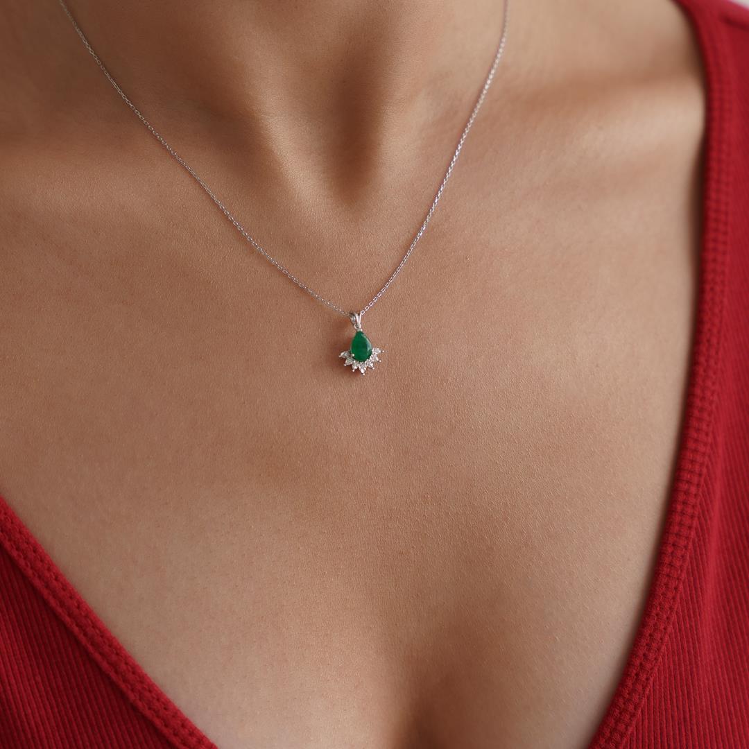 0.74 Ct Damla Zümrütlü Pırlanta Kolye
