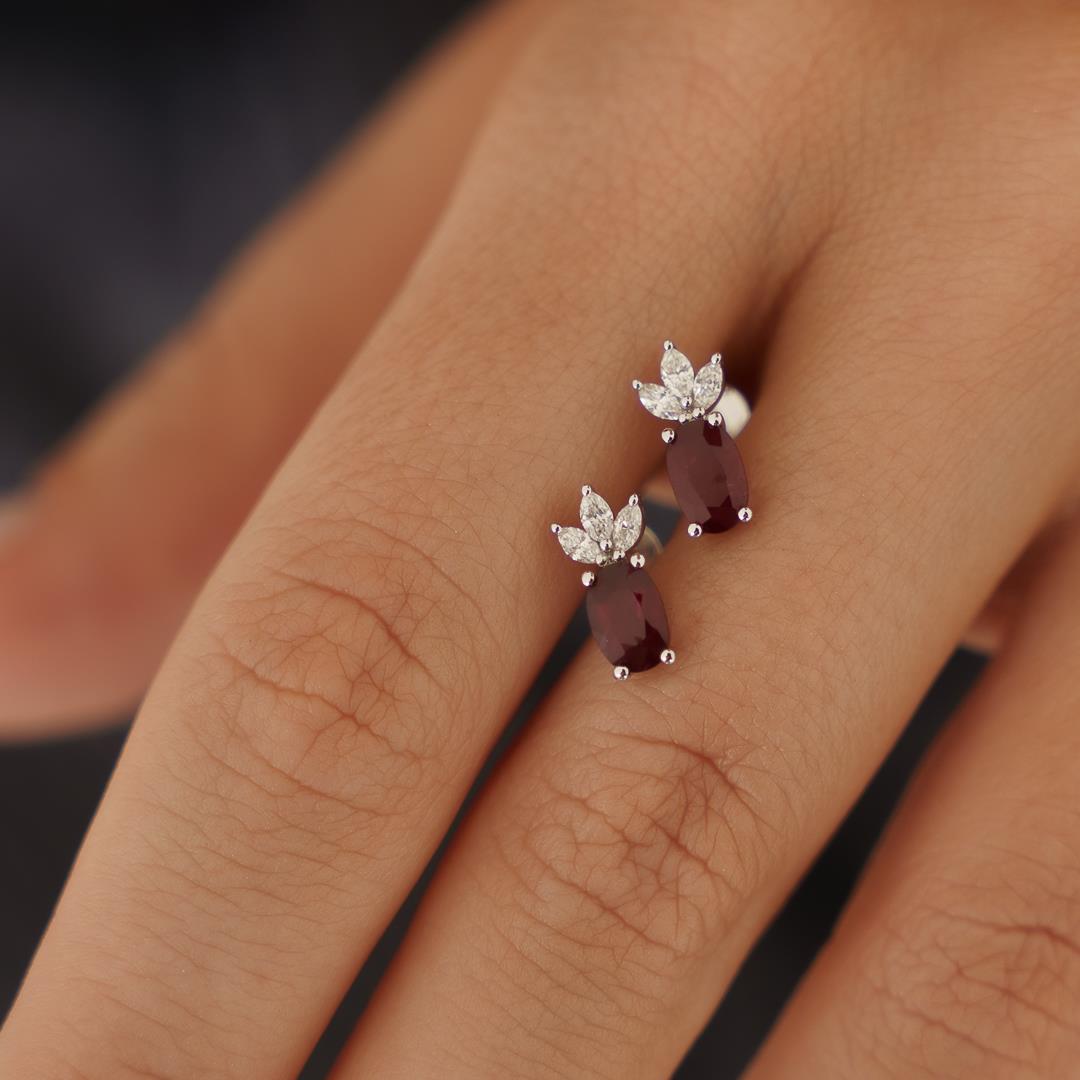 1.14 Ct Yakut Taşlı Pırlanta Küpe