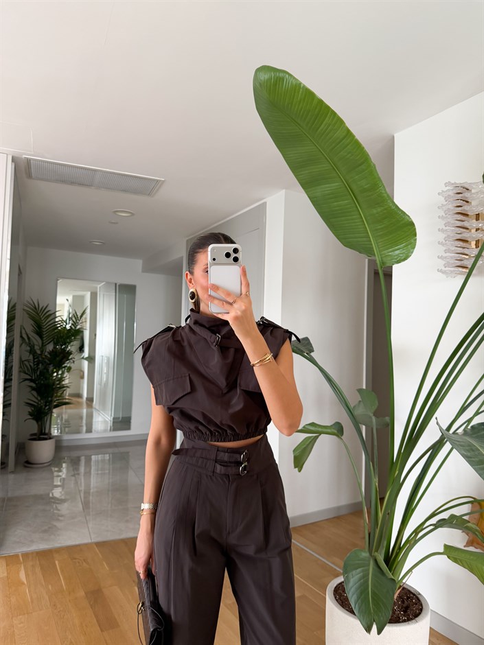  Kemer Detaylı Crop Bluz Pantolon Takım - Kahve