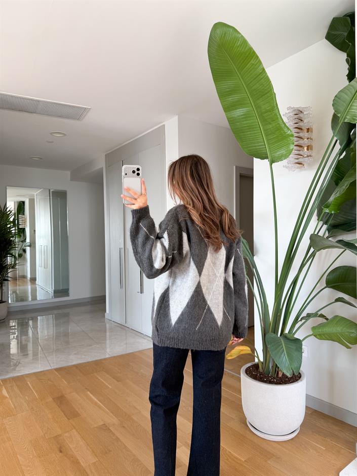 Alesta Antrasit Gri Baklava Desen Tüylü Kazak