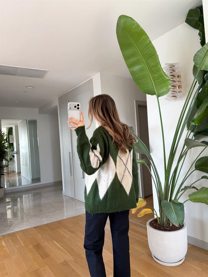 Alesta Yeşil Ekru Baklava Desen Tüylü Kazak