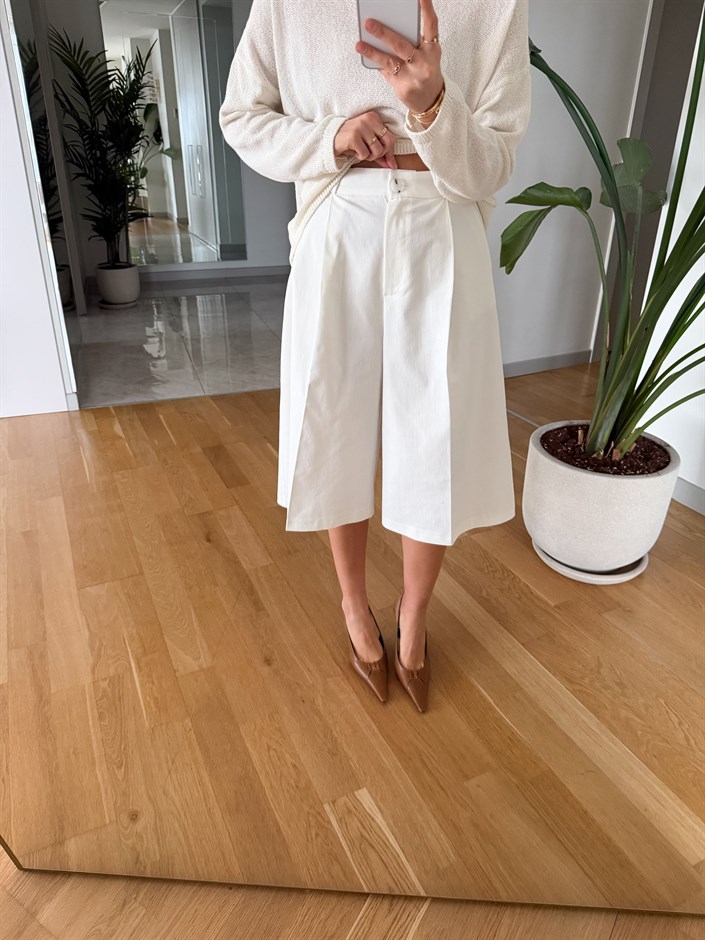 Allegra Pile Detaylı Bermuda Şort - Ekru