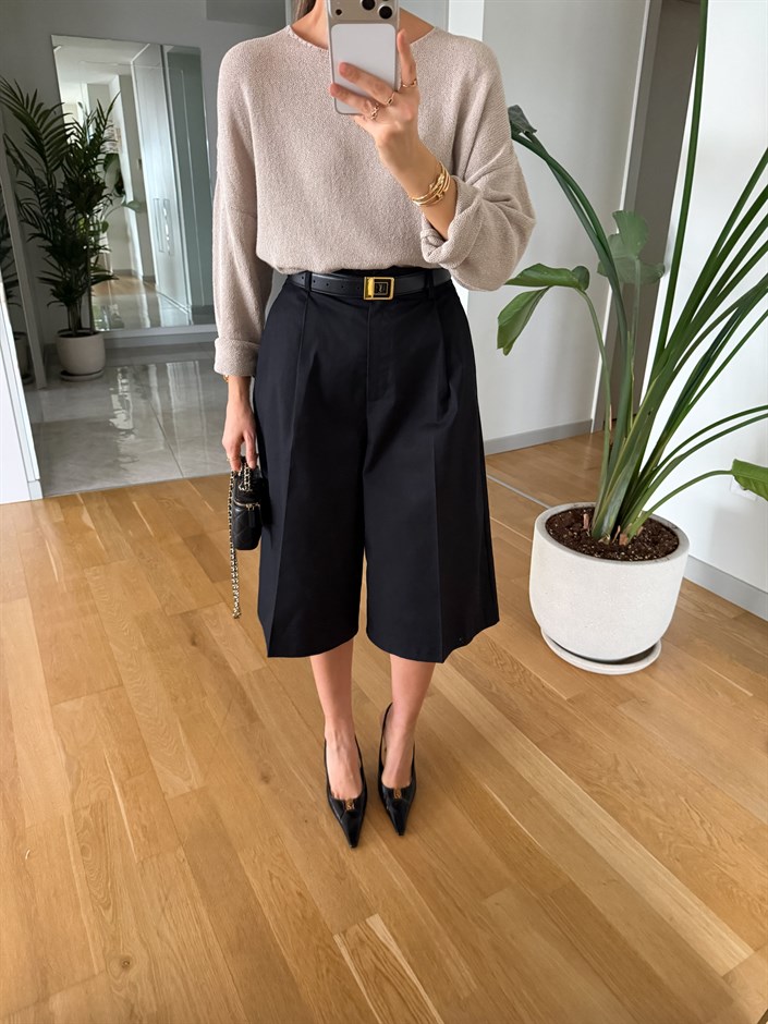 Allegra Pile Detaylı Bermuda Şort - Siyah