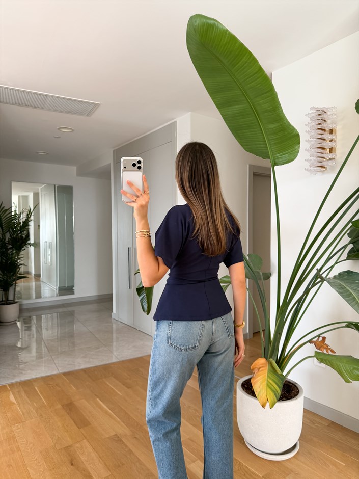 Amy Drape Detaylı Tişört - Lacivert