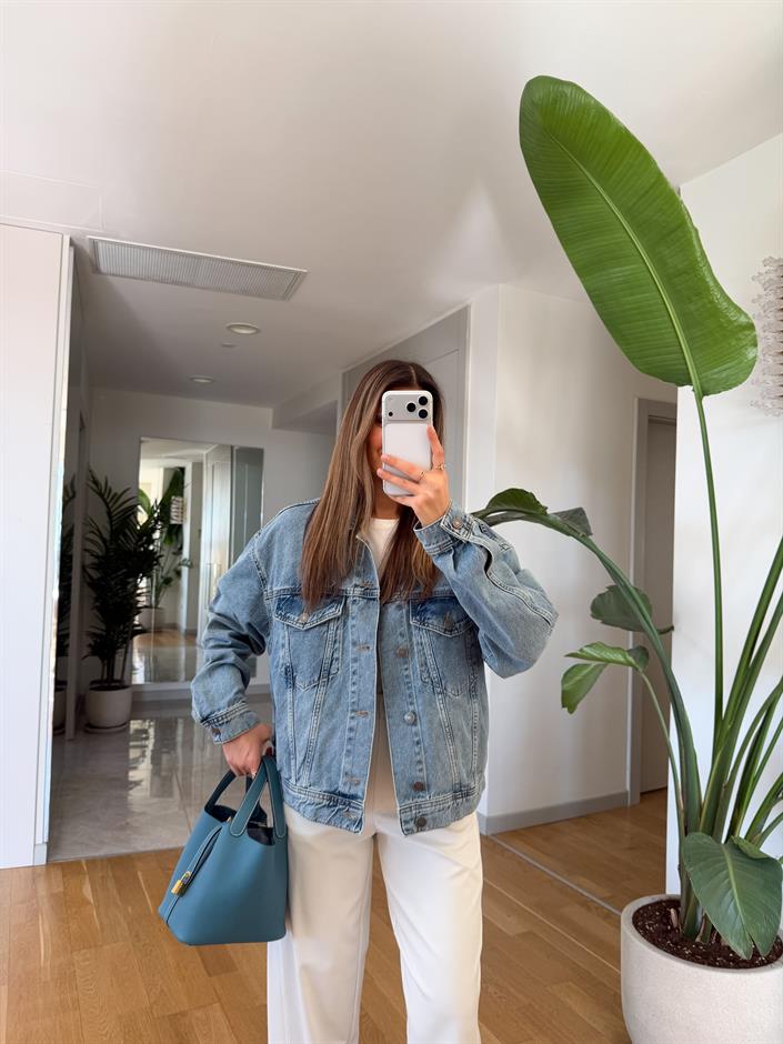 Arkası Nakışlı Denim Ceket 