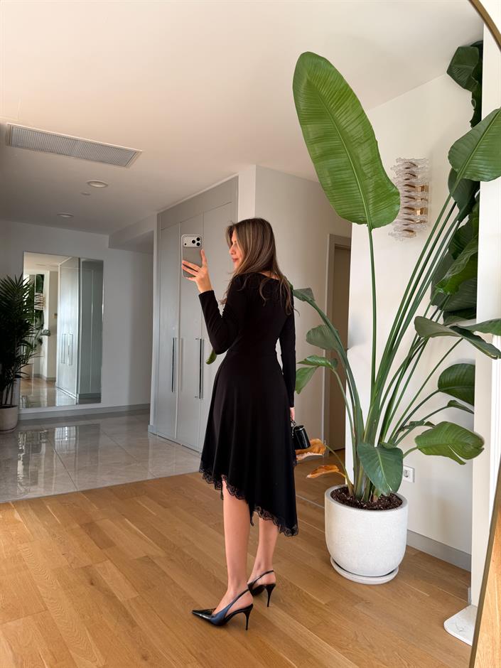 Asimetrik Kesim Dantelli Elbise - Siyah