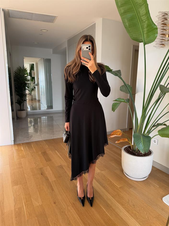 Asimetrik Kesim Dantelli Elbise - Siyah