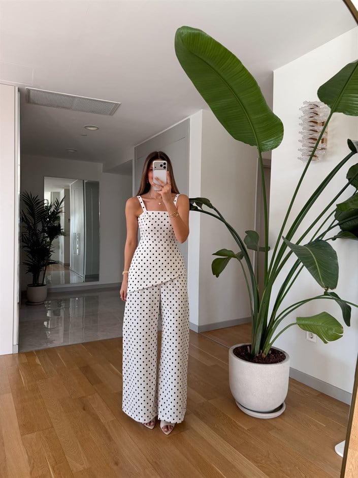 Asimetrik Puantiyeli Takım - Beyaz