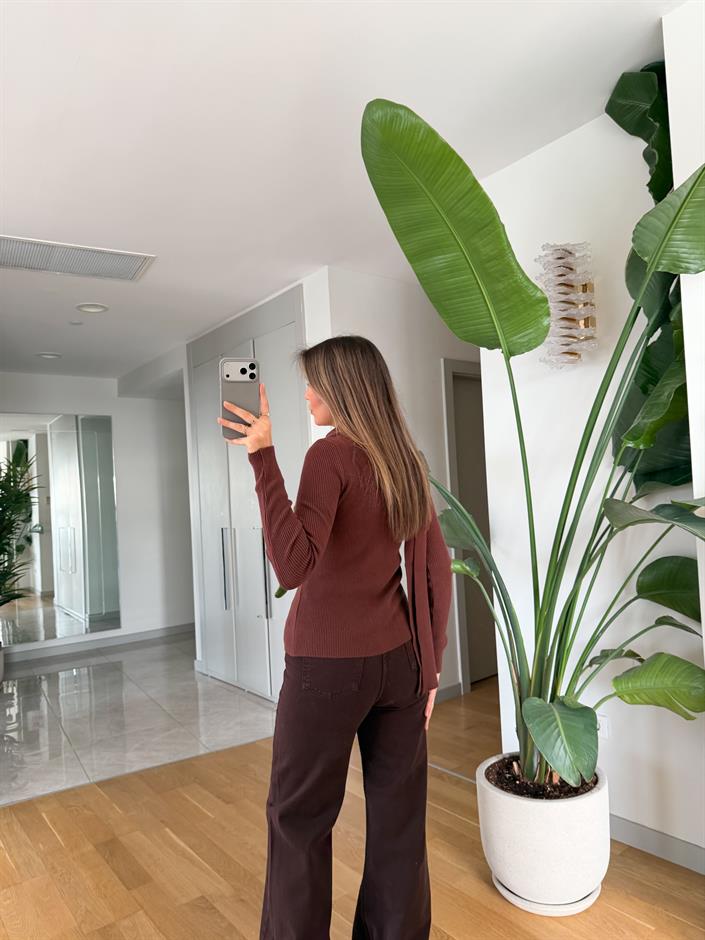 Atkılı Düğmeli Triko Hırka - Kahve