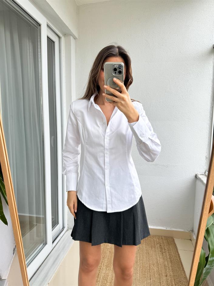 Beyaz Vatkalı Fit Kesim Gömlek