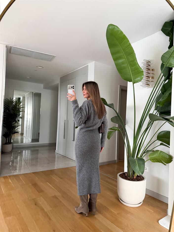 Bisiklet Yaka Yumoş Dokulu Triko Elbise -Füme