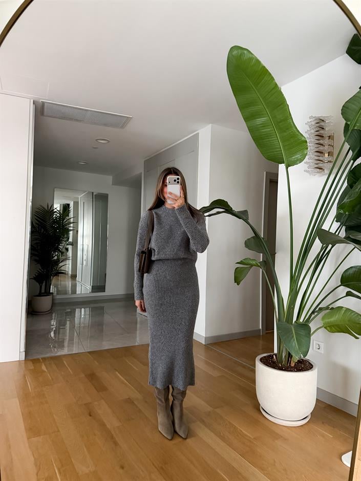 Bisiklet Yaka Yumoş Dokulu Triko Elbise -Füme