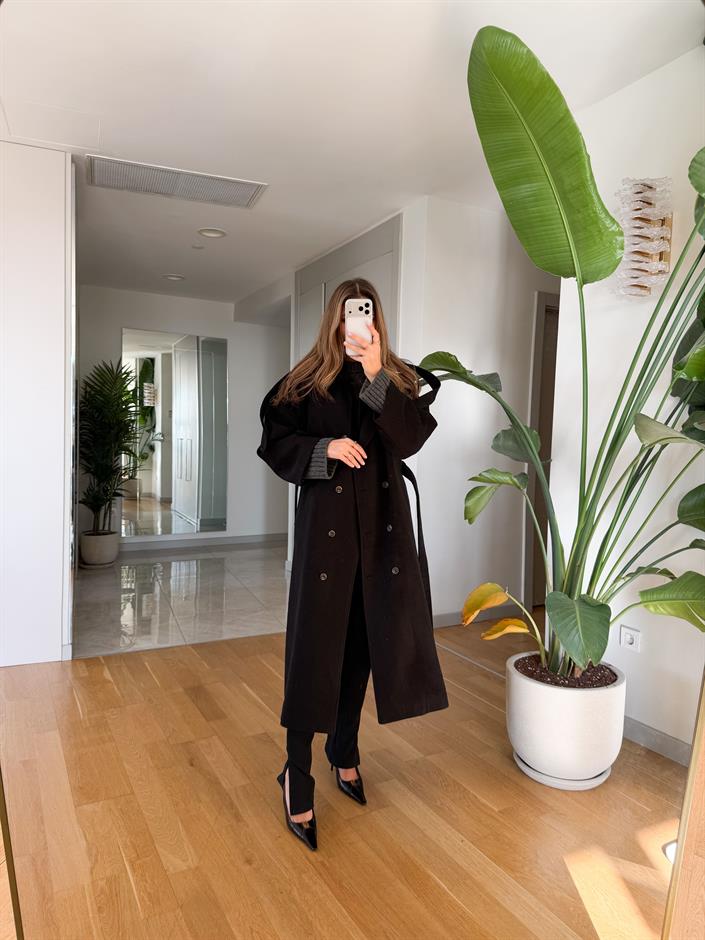 Bouchle Kuşaklı Kaşe Kaban - Siyah 