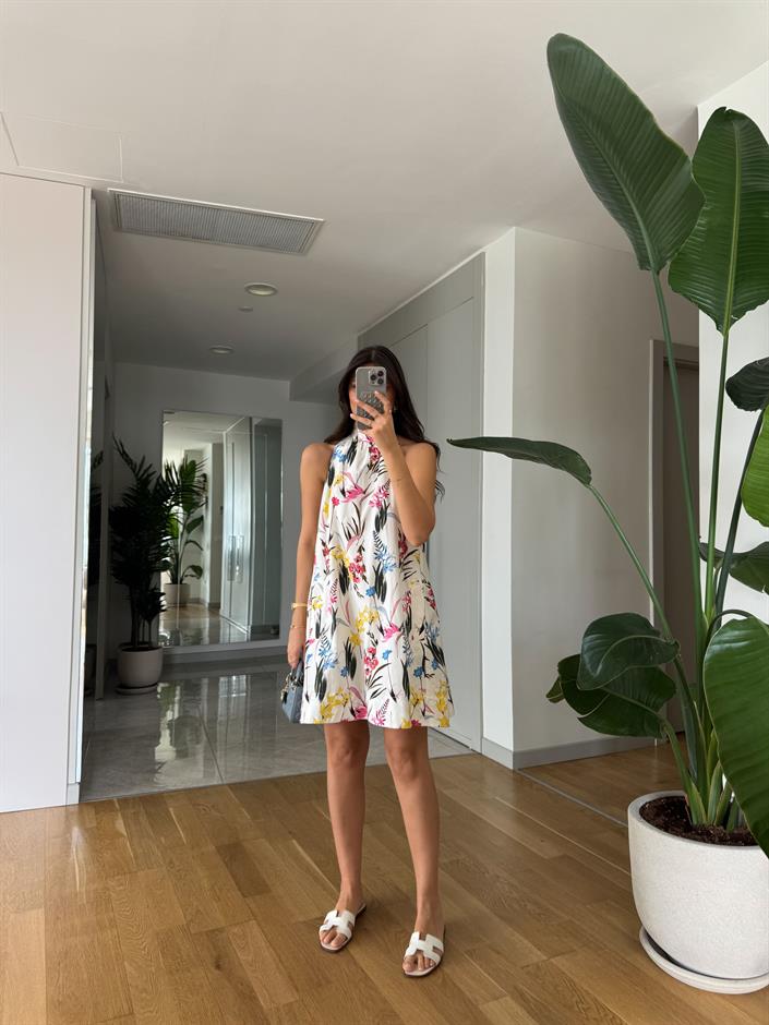 Boyundan Bağlamalı Çiçekli Kısa Elbise