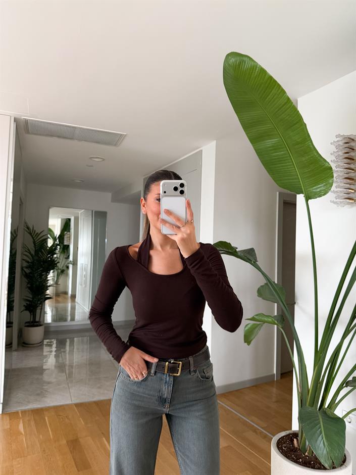 Boyundan Geçmeli  Penye Bluz - Kahve