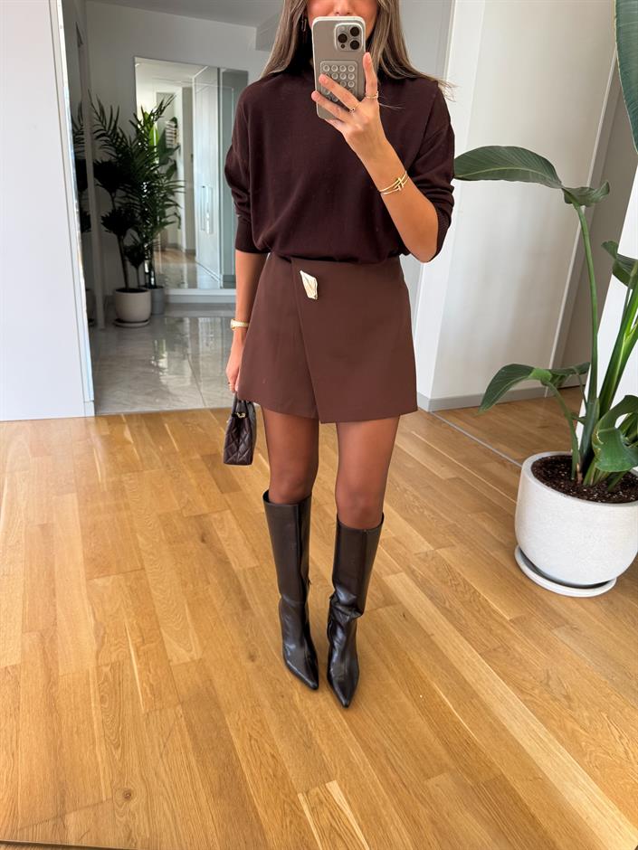 Broşlu Mini Şort Etek - Kahve