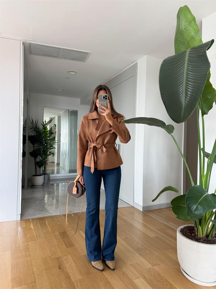 Carola Flare Kesim Düğmeli Jean