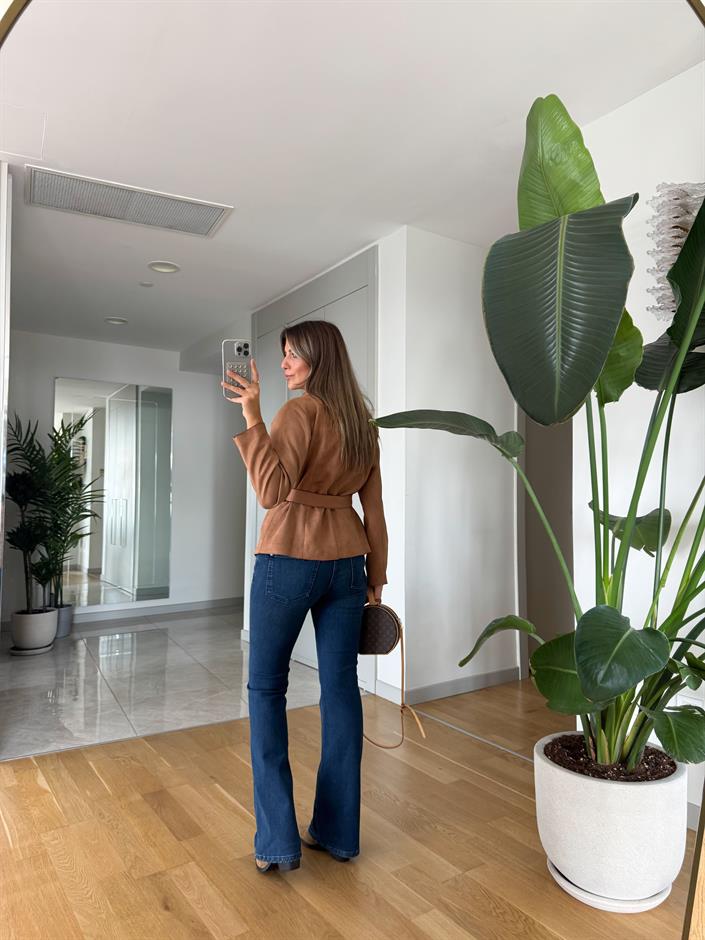 Carola Flare Kesim Düğmeli Jean