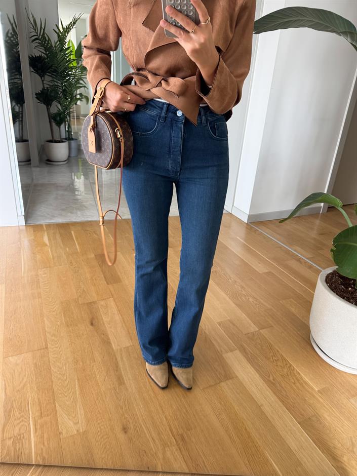 Carola Flare Kesim Düğmeli Jean