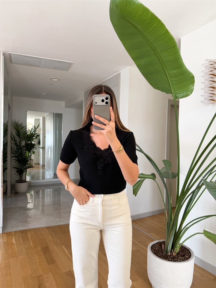 Çiçek Detaylı Merserize Triko - Siyah