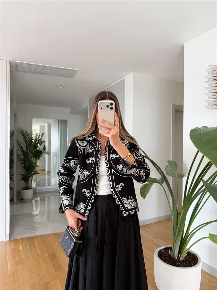 Claire Nakışlı Ceket - Siyah