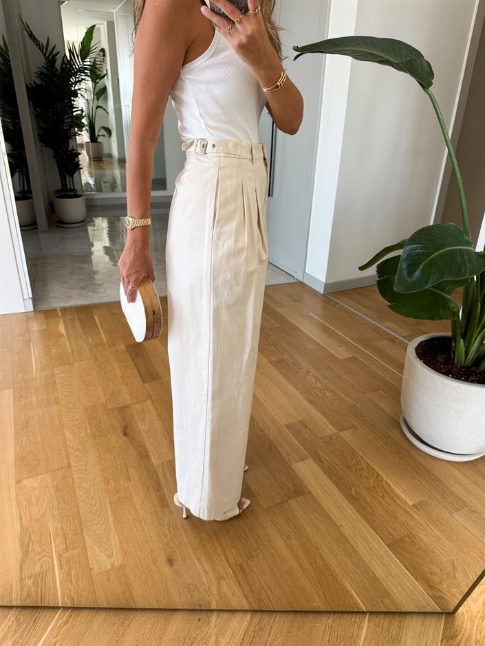 Crombie Beli Kemer Detaylı Pantolon 