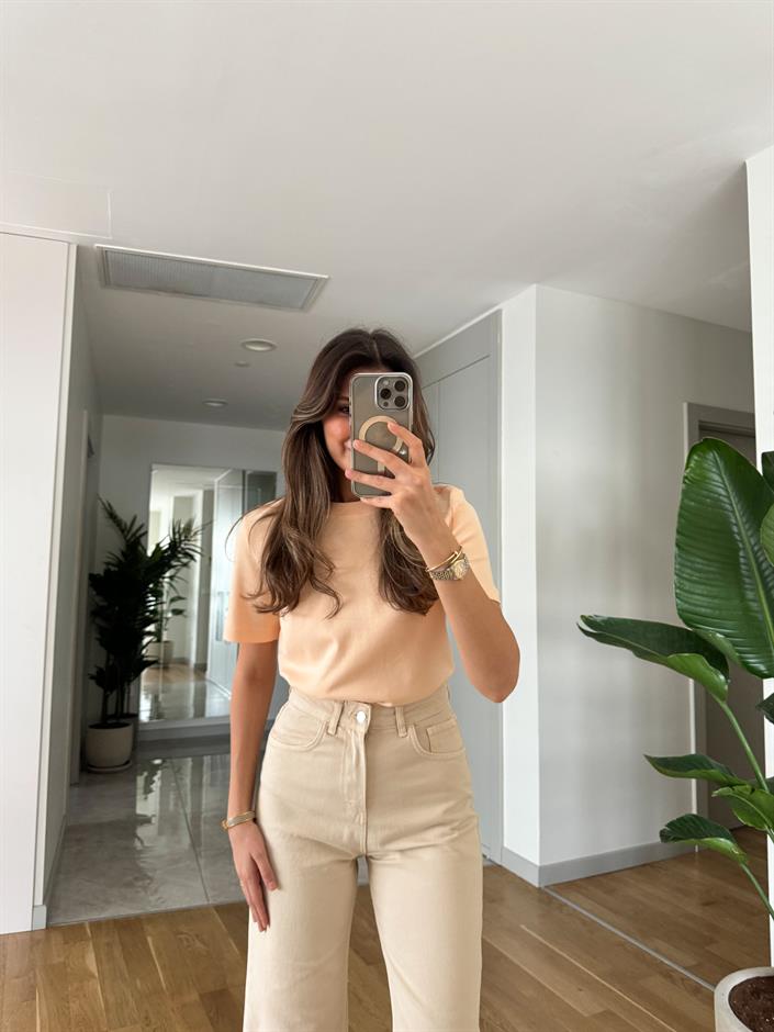 Cs Premium Pamuklu Tişört-Yavruağzı