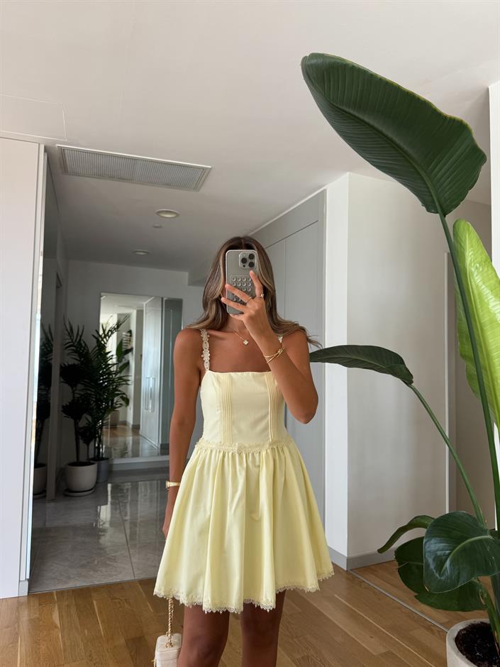 Dantel Askı Detaylı Kısa Elbise - Sarı