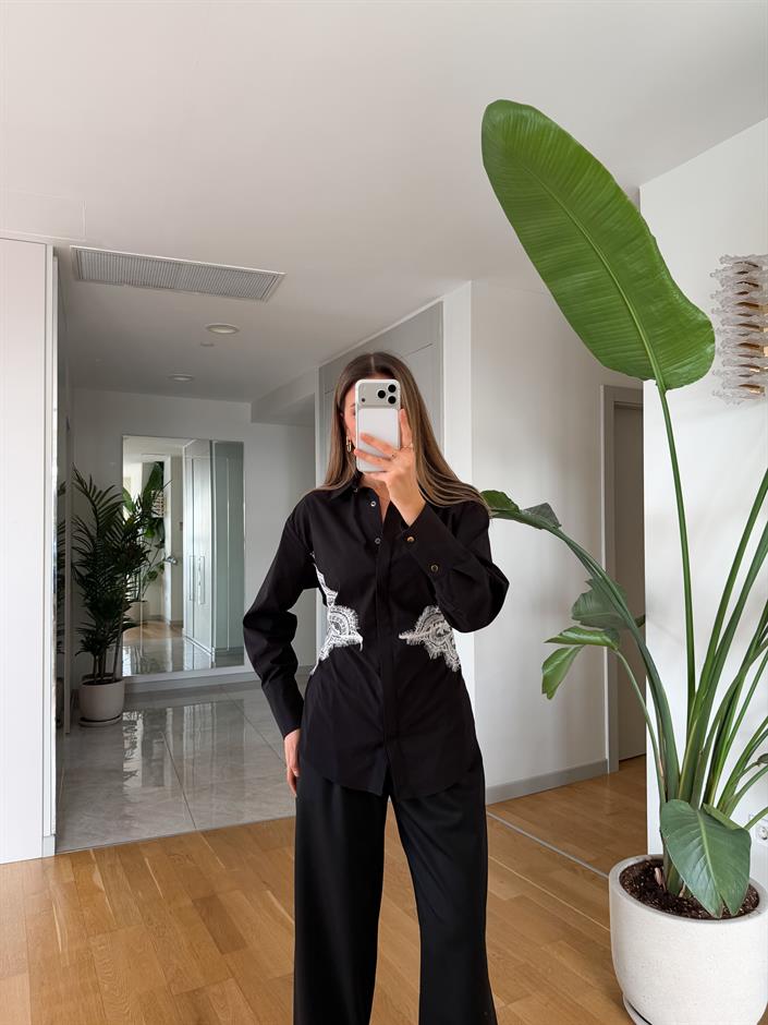 Dantel Detaylı Arkadan Bağlamalı Gömlek - Siyah