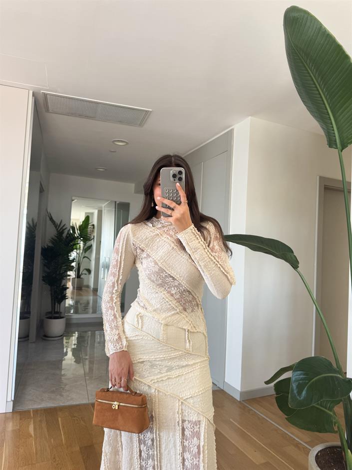 Dantel Detaylı Bluz Etek Takım