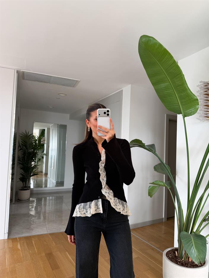 Dantel Detaylı Tasarım Hırka