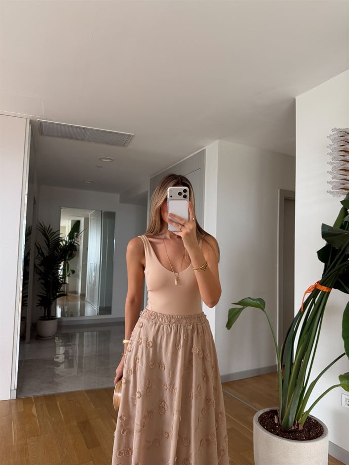 Derin Yakalı Askılı Bodysuit - Bej