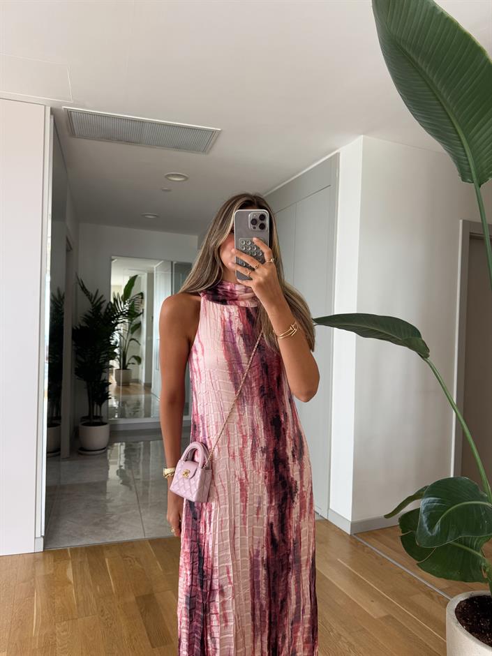 Desenli Pembe Tonlu Halter Yaka Elbise