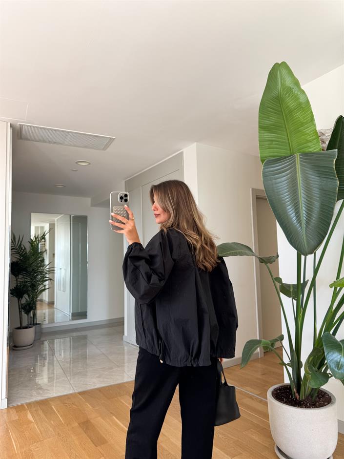 Dik Yaka Altı Lastikli Ceket - Siyah