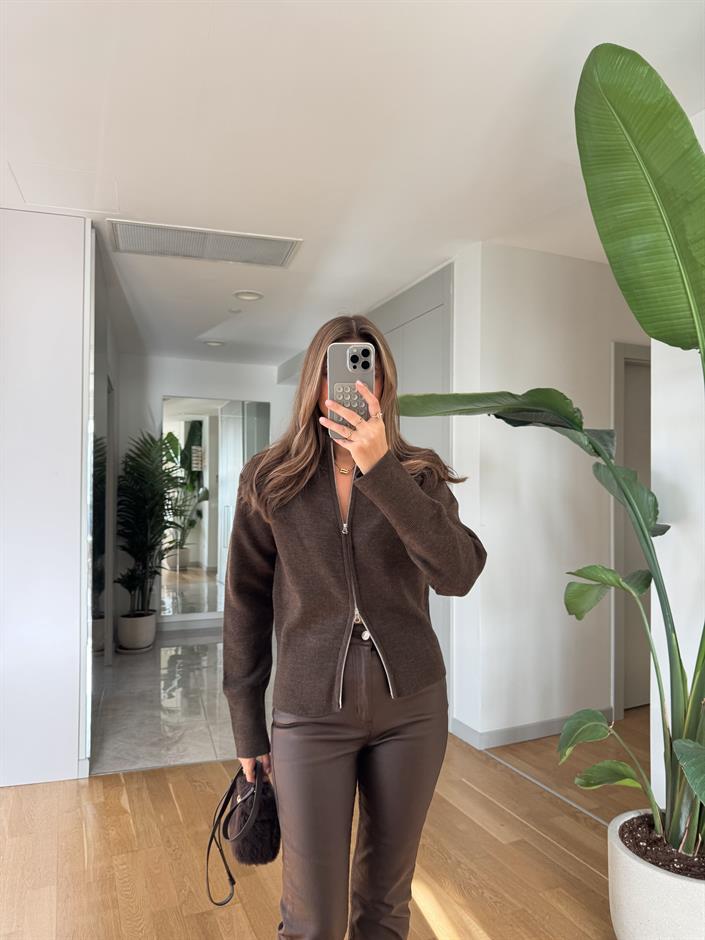 Dik Yaka Fermuarlı Hırka - Mocha